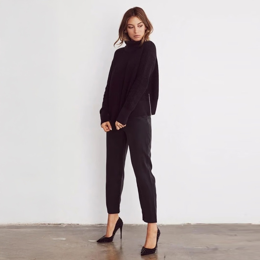 NWT - Vetta - The Every Day Pant - Black